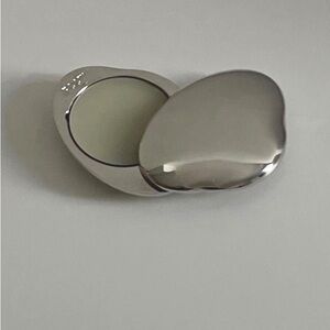 Fluff makeup product